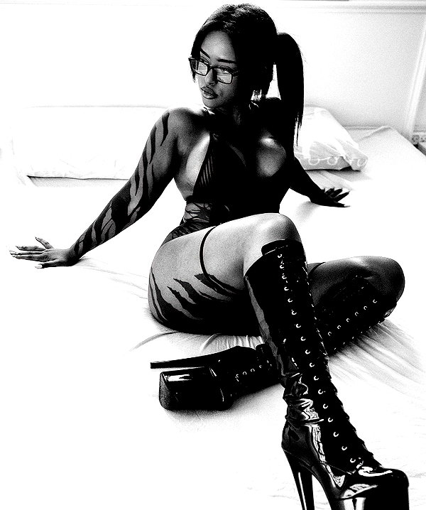 liiuuarr liiuuarr archive image