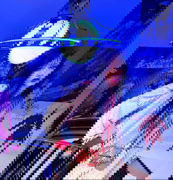 lilarosepalaza lilarosepalaza archive image