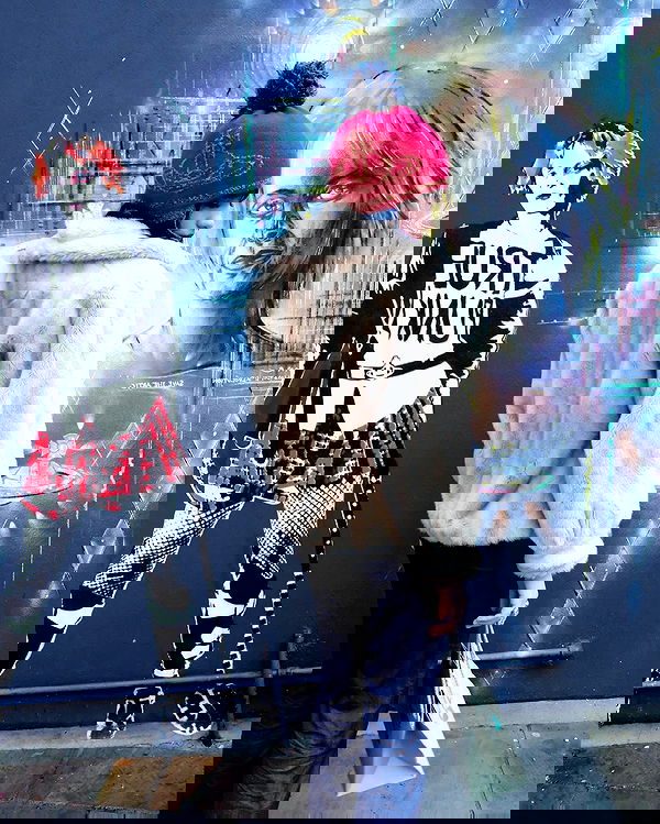 lilarosepalaza lilarosepalaza archive image