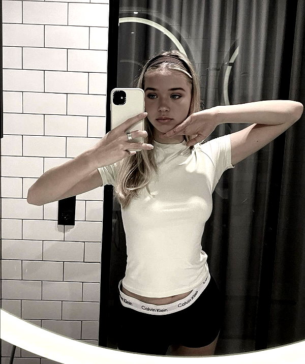 lillybyheart.xo instagram image archive image