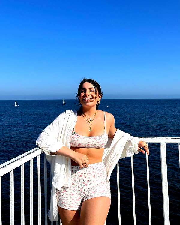 lilsyourfav instagram image archive image