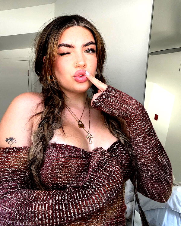 lilsyourfav instagram image archive image