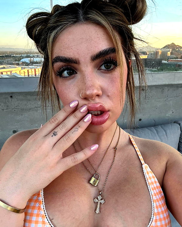 lilsyourfav instagram image archive image
