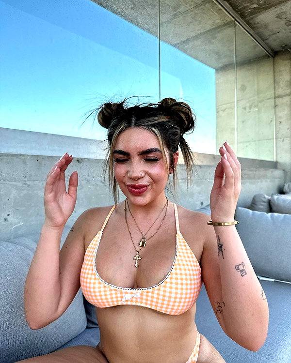 lilsyourfav instagram image archive image