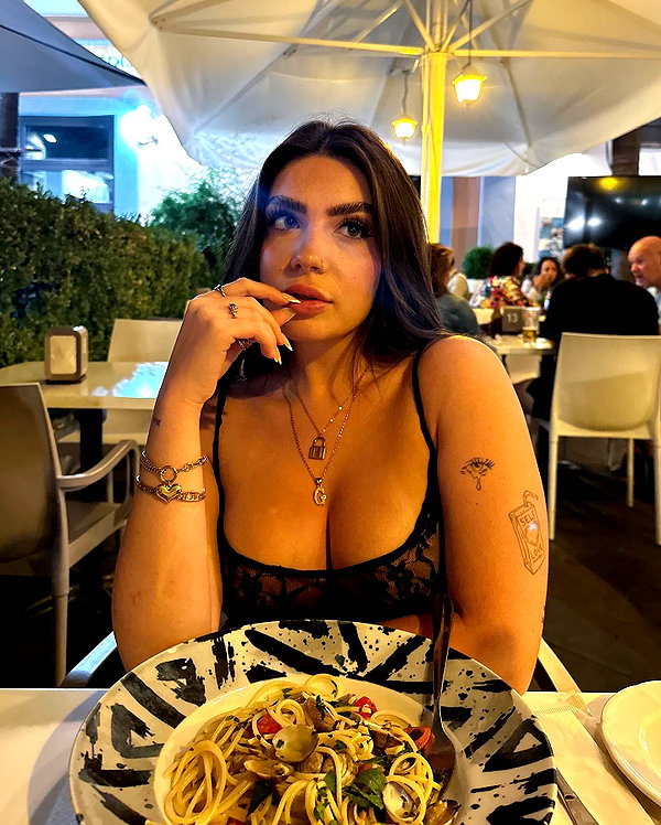 lilsyourfav instagram image archive image