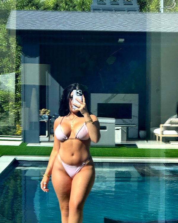 lilsyourfav instagram image archive image
