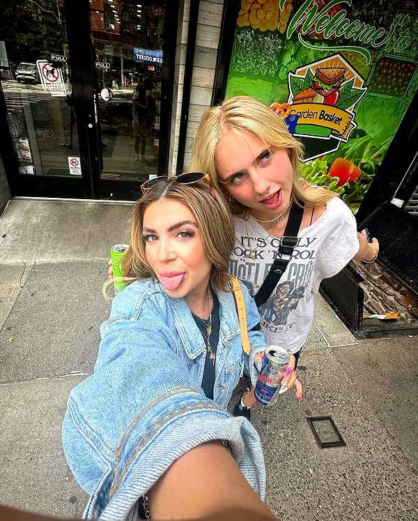 lilsyourfav instagram image archive image
