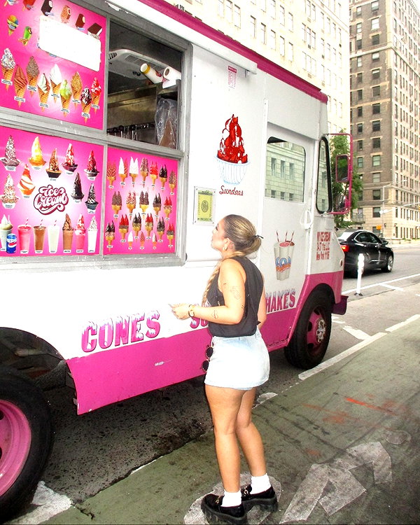 lilsyourfav instagram image archive image
