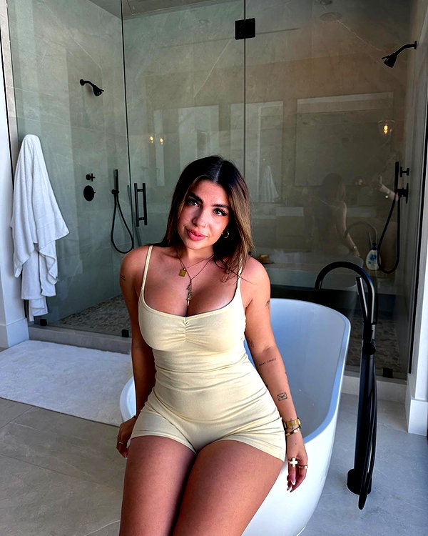 lilsyourfav instagram image archive image