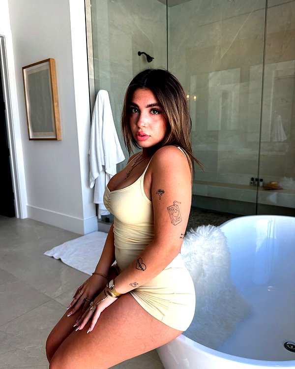 lilsyourfav instagram image archive image