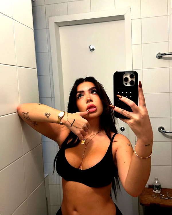 lilsyourfav instagram image archive image