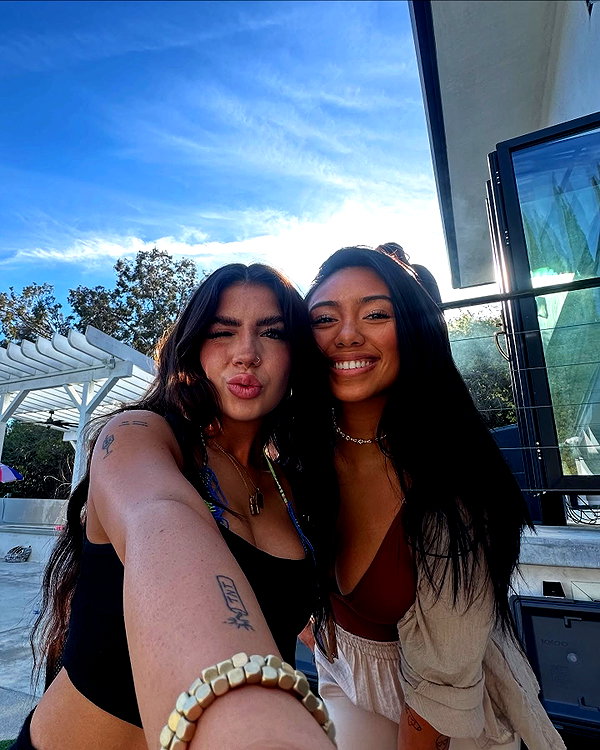 lilsyourfav instagram image archive image
