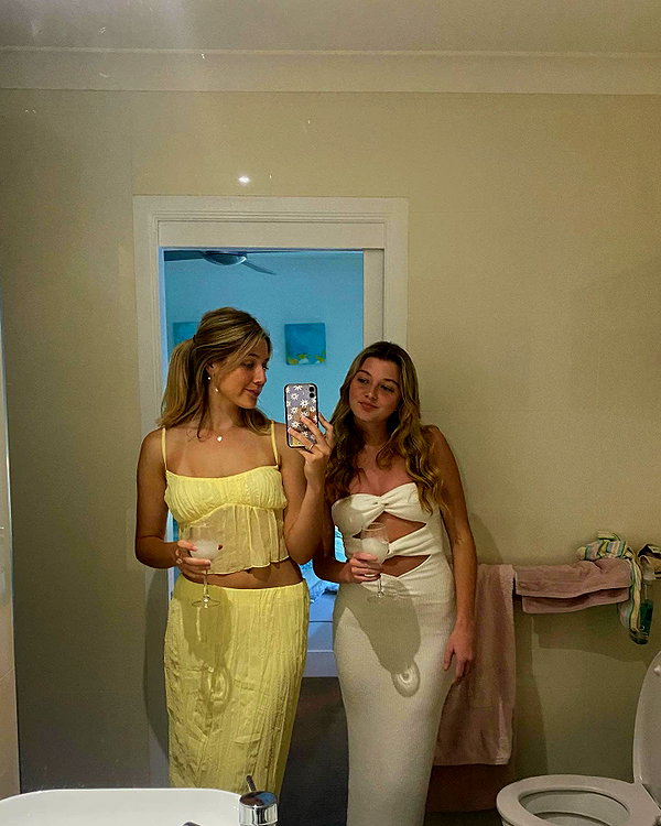 lilyphillipss instagram image archive image