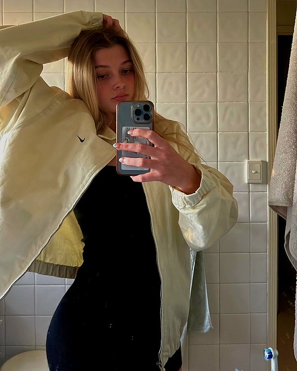 lilyphillipss lilyphillipss archive image