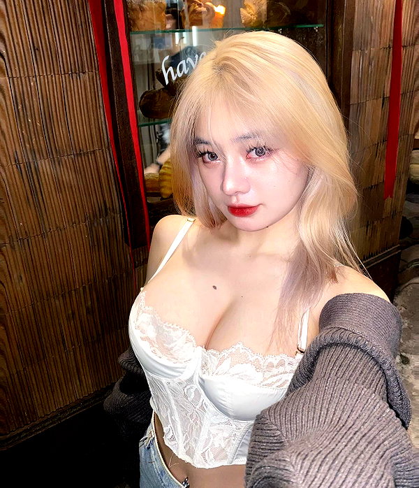linnntitxinhnhat instagram image archive image