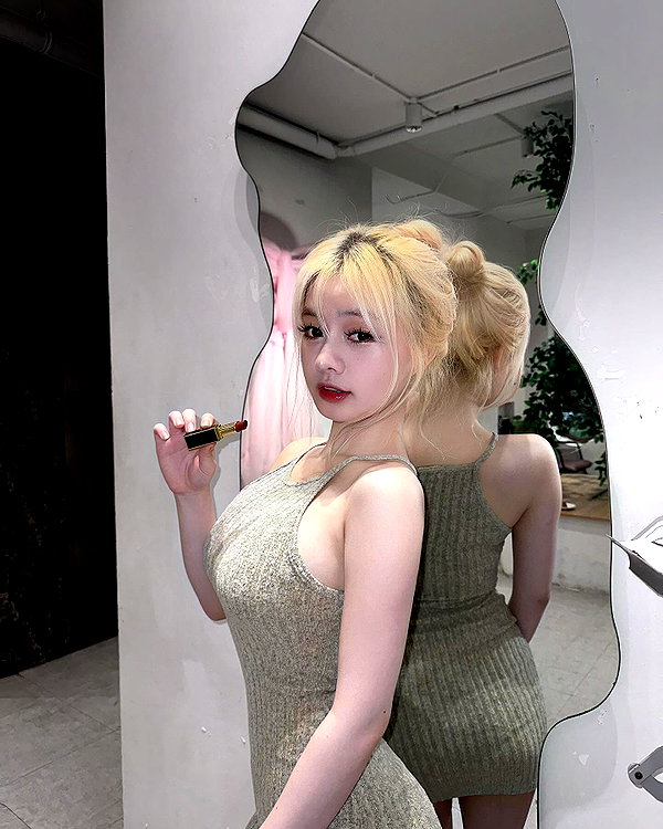 linnntitxinhnhat instagram image archive image