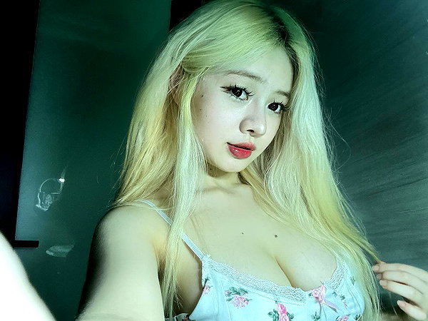 linnntitxinhnhat instagram image archive image