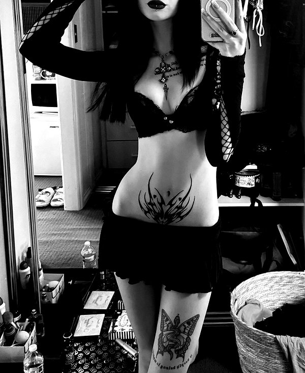 livindeadyaz instagram image archive image