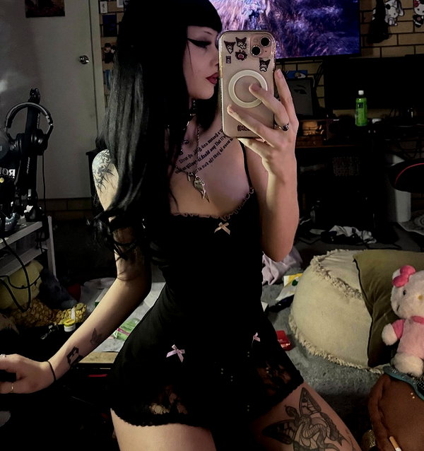 livindeadyaz instagram image archive image