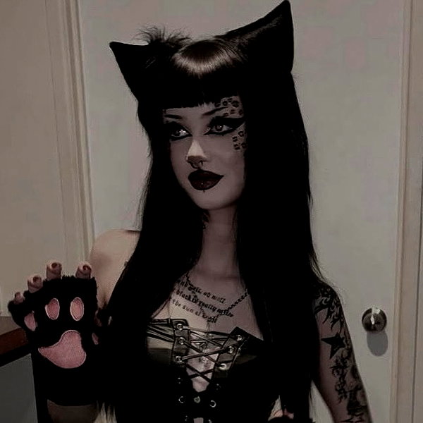 livindeadyaz instagram image archive image