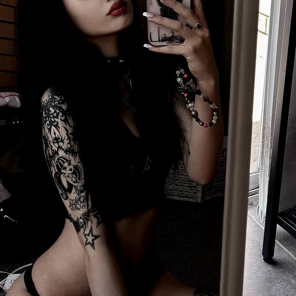livindeadyaz instagram image archive image