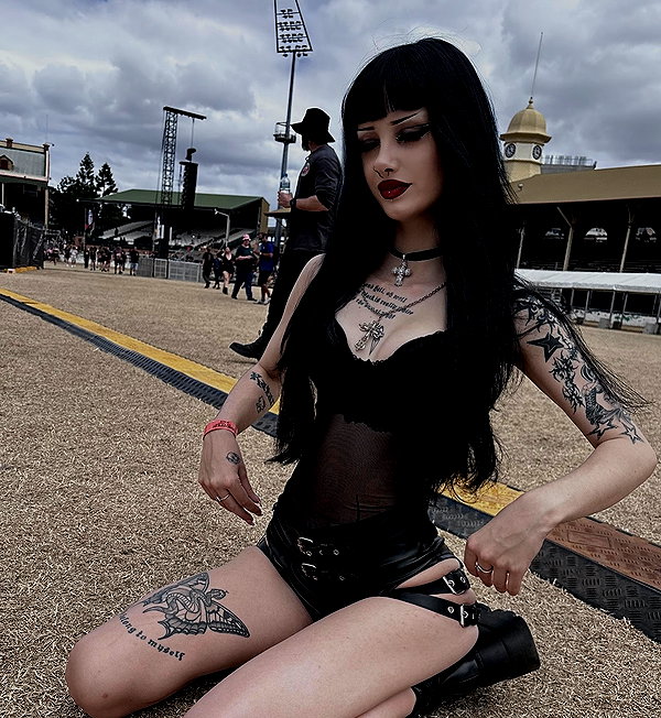 livindeadyaz instagram image archive image