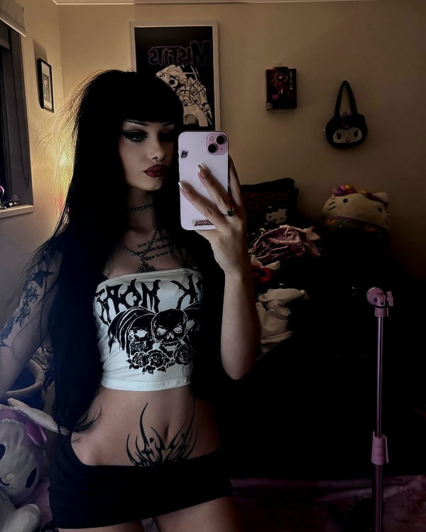 livindeadyaz instagram image archive image