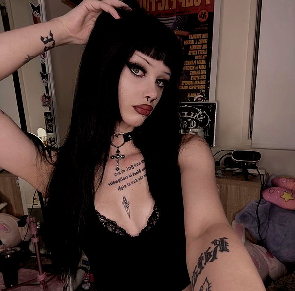 livindeadyaz instagram image archive image