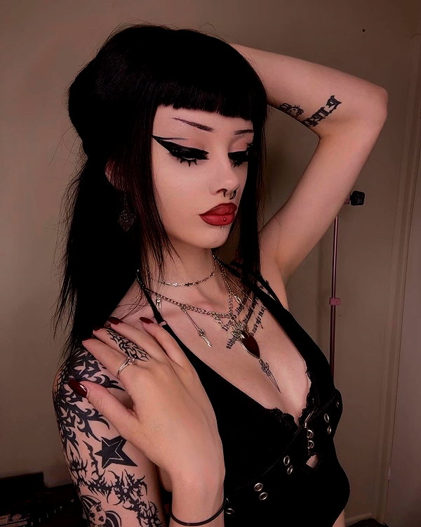livindeadyaz instagram image archive image