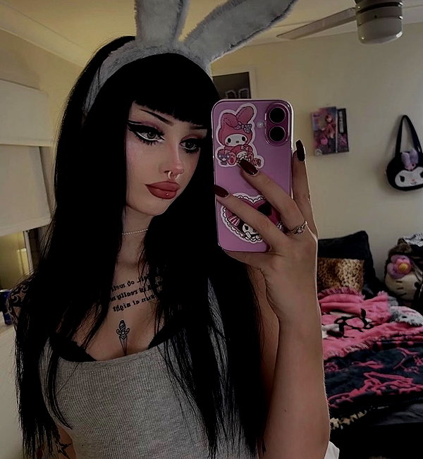 livindeadyaz instagram image archive image