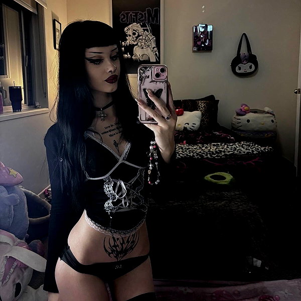 livindeadyaz instagram image archive image