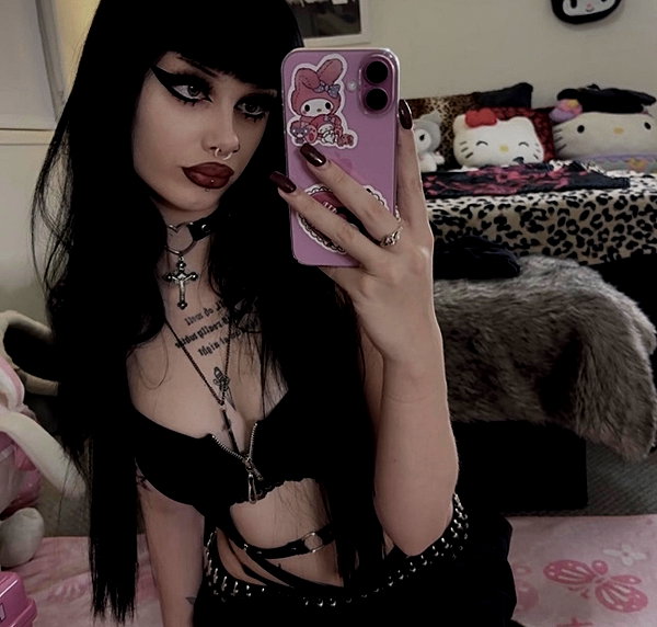 livindeadyaz instagram image archive image