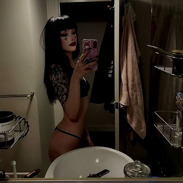 livindeadyaz instagram image archive image