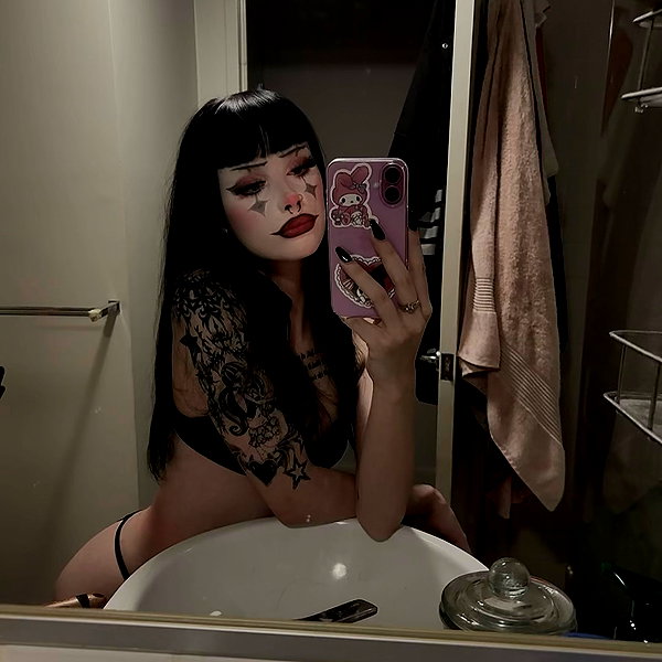 livindeadyaz instagram image archive image