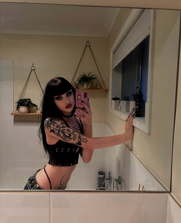 livindeadyaz instagram image archive image