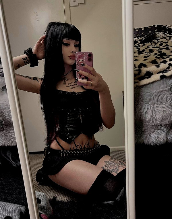livindeadyaz instagram image archive image