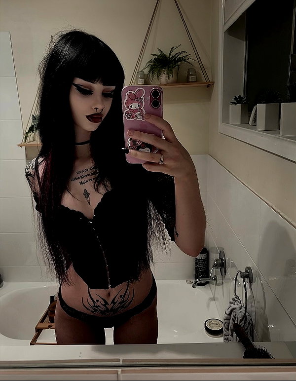 livindeadyaz instagram image archive image