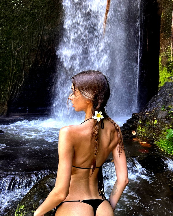 lizakovalenkoo instagram image archive image