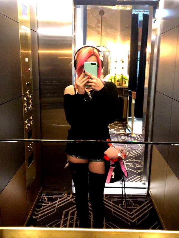 ll3nh3ntai instagram image archive image
