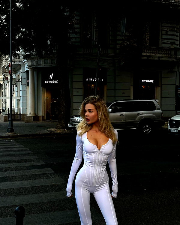 lllizaaa.8 instagram image archive image