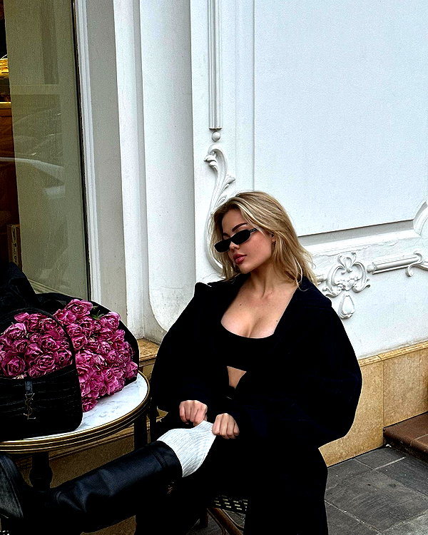 lllizaaa.8 instagram image archive image
