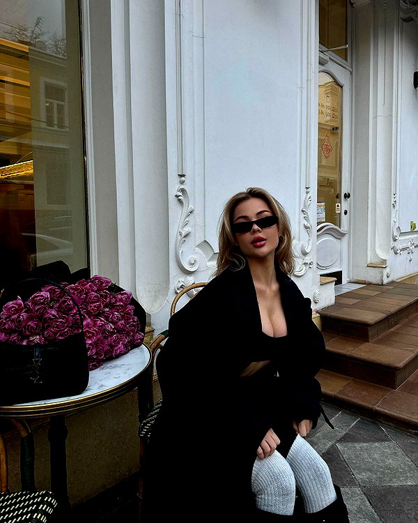 lllizaaa.8 instagram image archive image