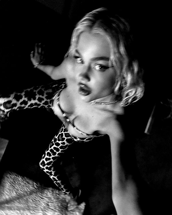 lllizaaa.8 instagram image archive image