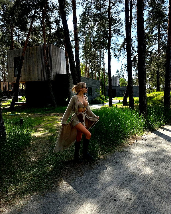 lllizaaa.8 instagram image archive image