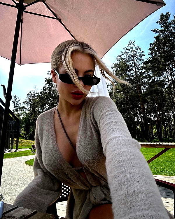 lllizaaa.8 instagram image archive image