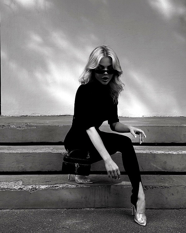 lllizaaa.8 instagram image archive image