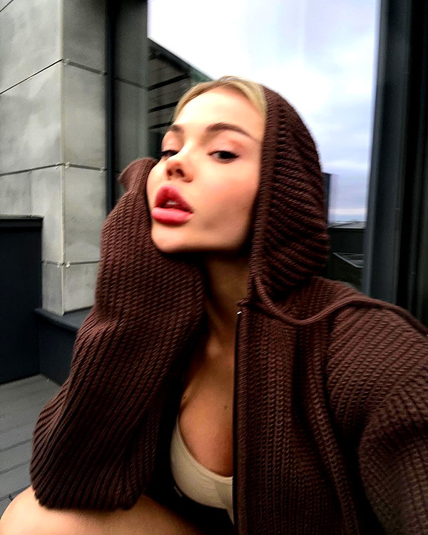 lllizaaa.8 instagram image archive image