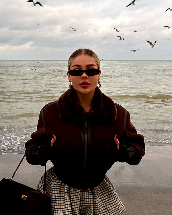 lllizaaa.8 instagram image archive image