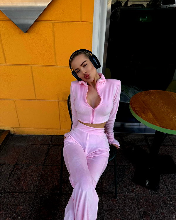 lllizaaa.8 instagram image archive image