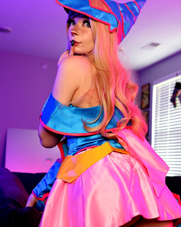 lola.luvgood.cosplay instagram image archive image